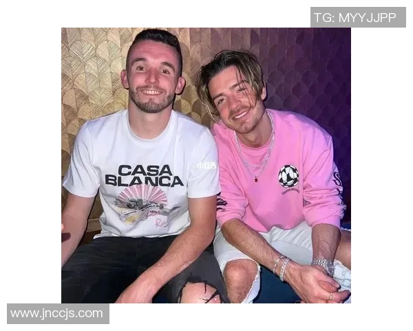 时尚与运动结合穿搭足球明星推荐让你成为场上场下的焦点