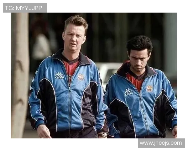 成都足球队的崛起之路:从默默无闻到耀眼辉煌的奋斗历程 成都足球队的崛起之路:从默默无闻到耀眼辉煌的奋斗历程